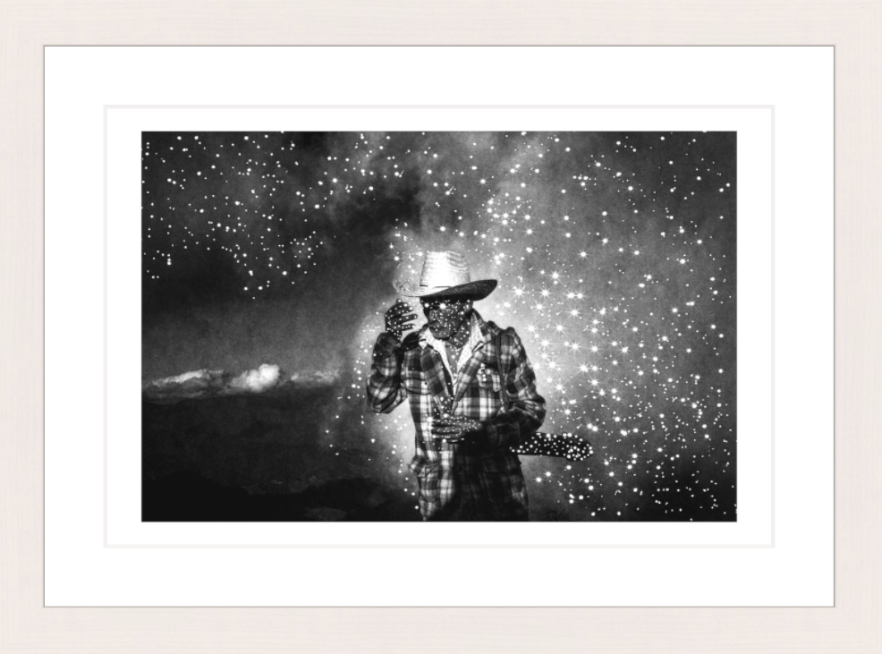 30 x 20 cm, Framed - White Maple (B&W) Yael Martínez