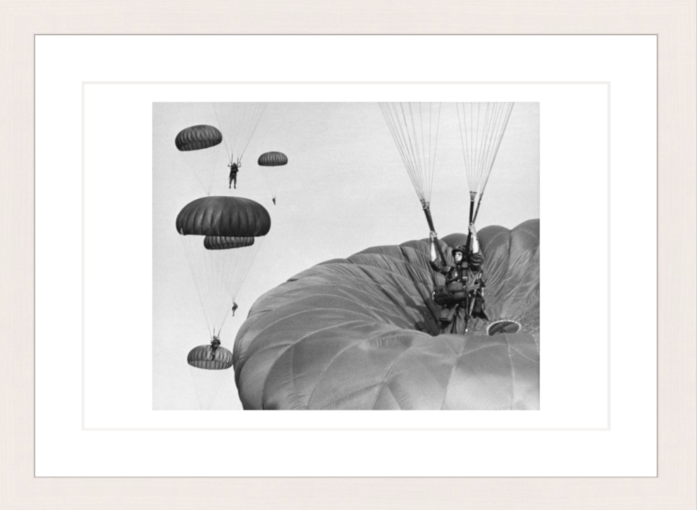 30 x 20 cm, Framed - White Maple (B&W) Dozier Mobley