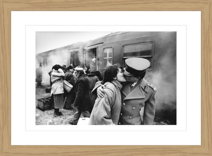 30 x 20 cm, Framed - Oak (B&W) Wubbo de Jong