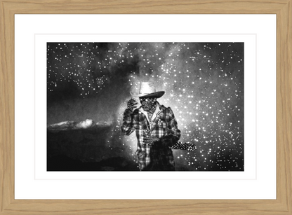 30 x 20 cm, Framed - Oak (B&W) Yael Martínez