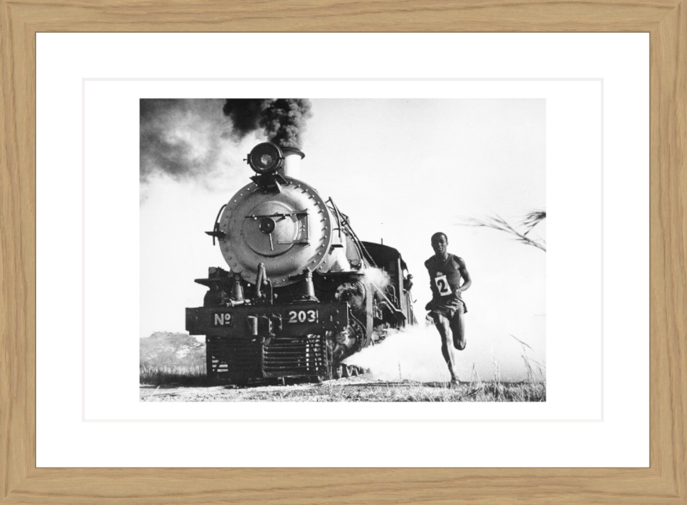 30 x 20 cm, Framed - Oak (B&W) David Paynter